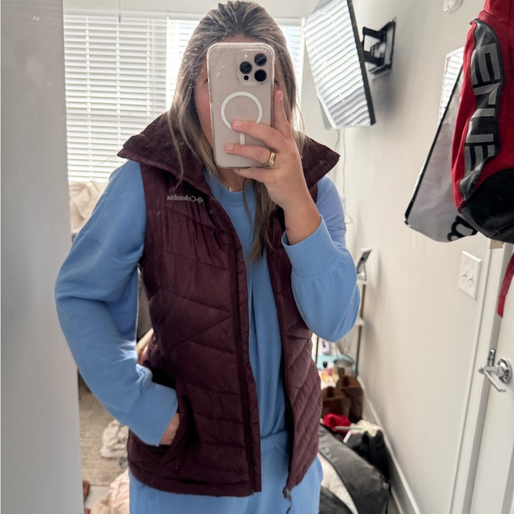 Columbia Women's Dark Red Quilted Vest
